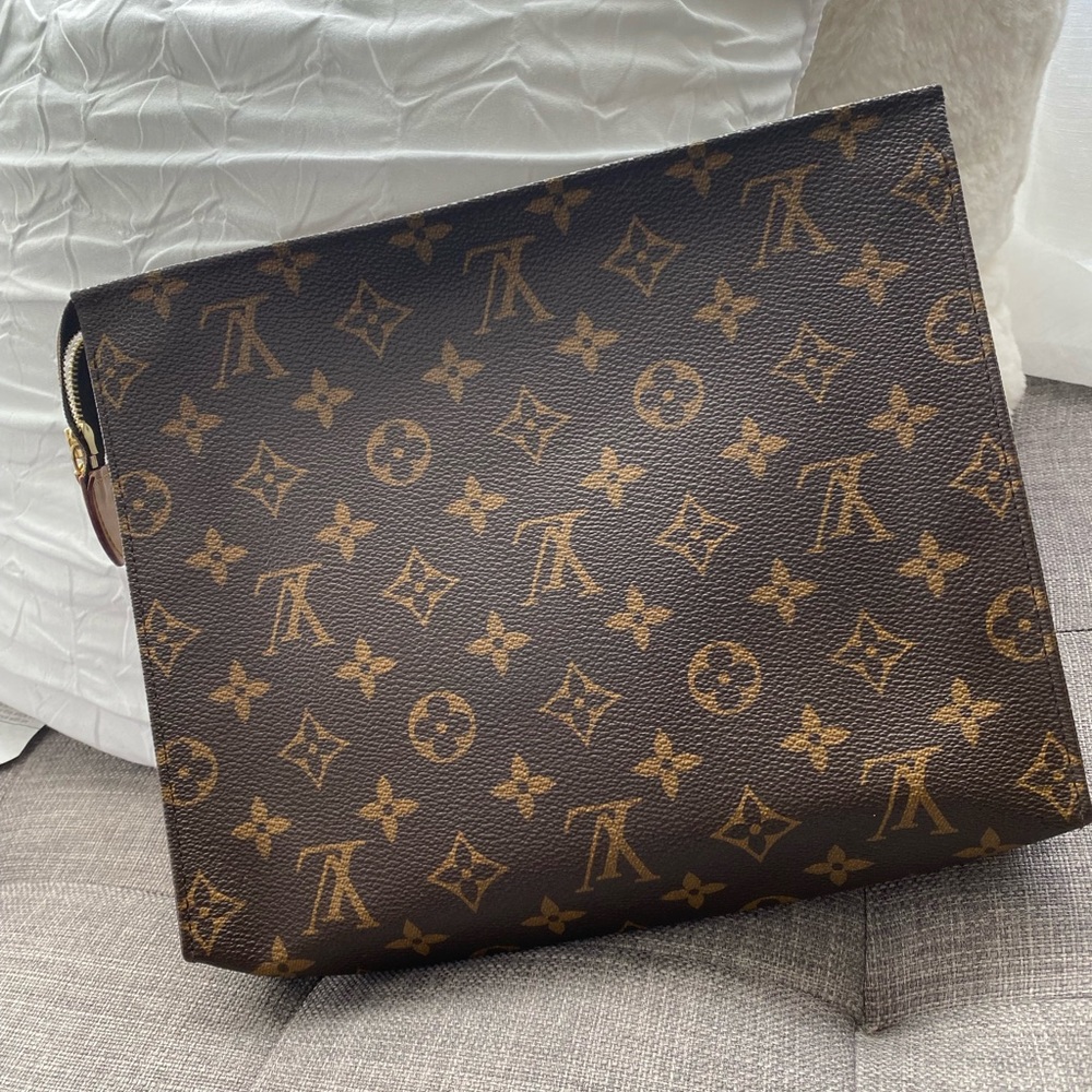 Louis Vuitton monogram toiletry pouch 26